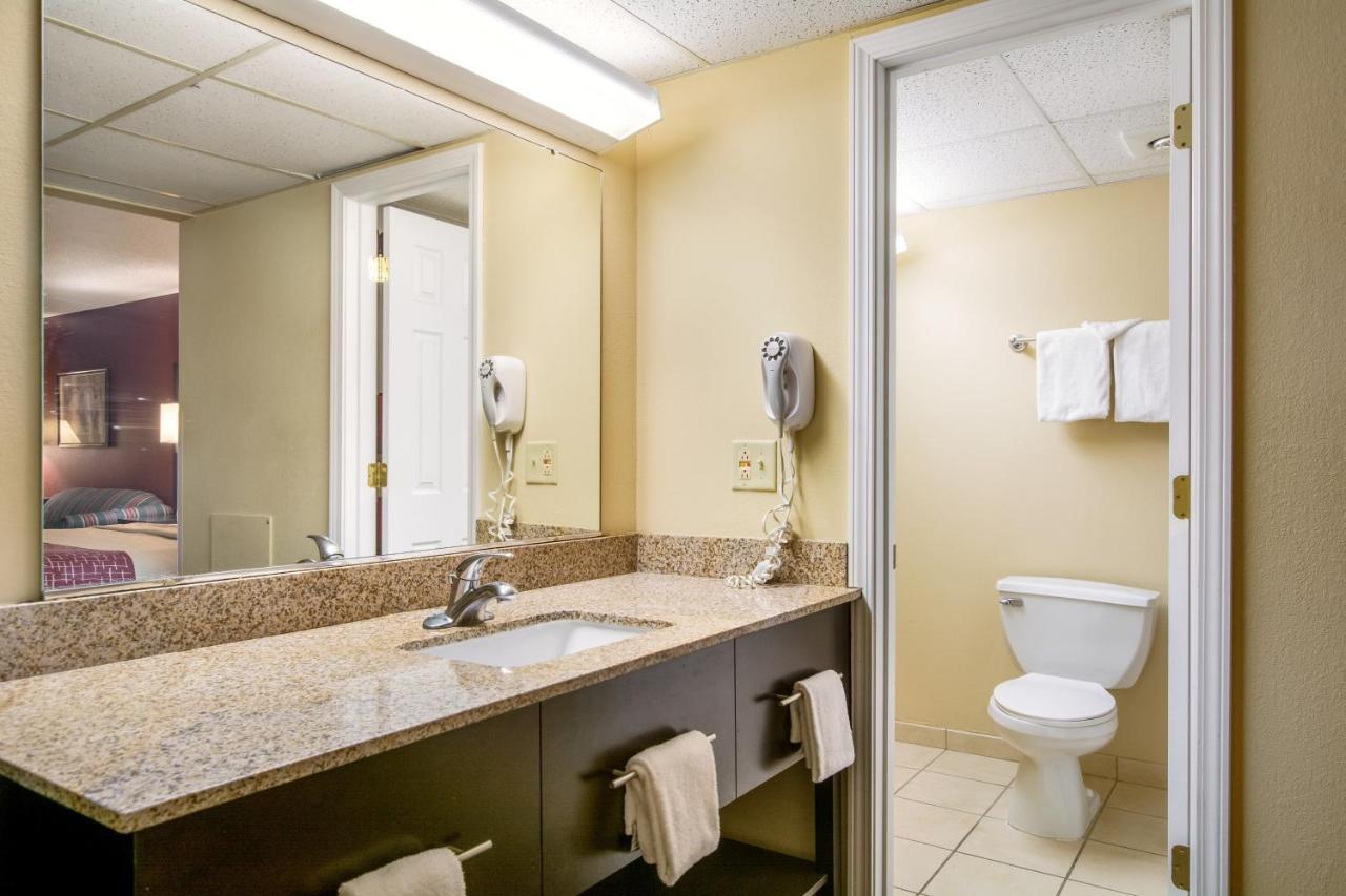 Red Roof Inn Вансен Екстериор снимка