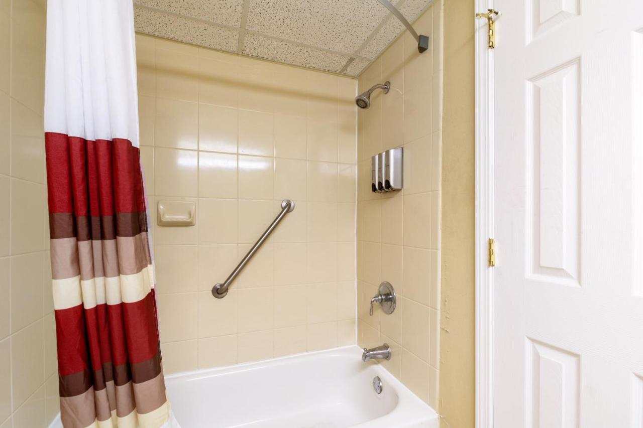 Red Roof Inn Вансен Екстериор снимка