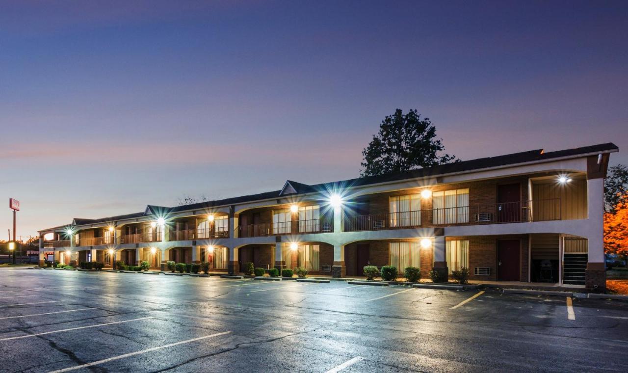 Red Roof Inn Вансен Екстериор снимка
